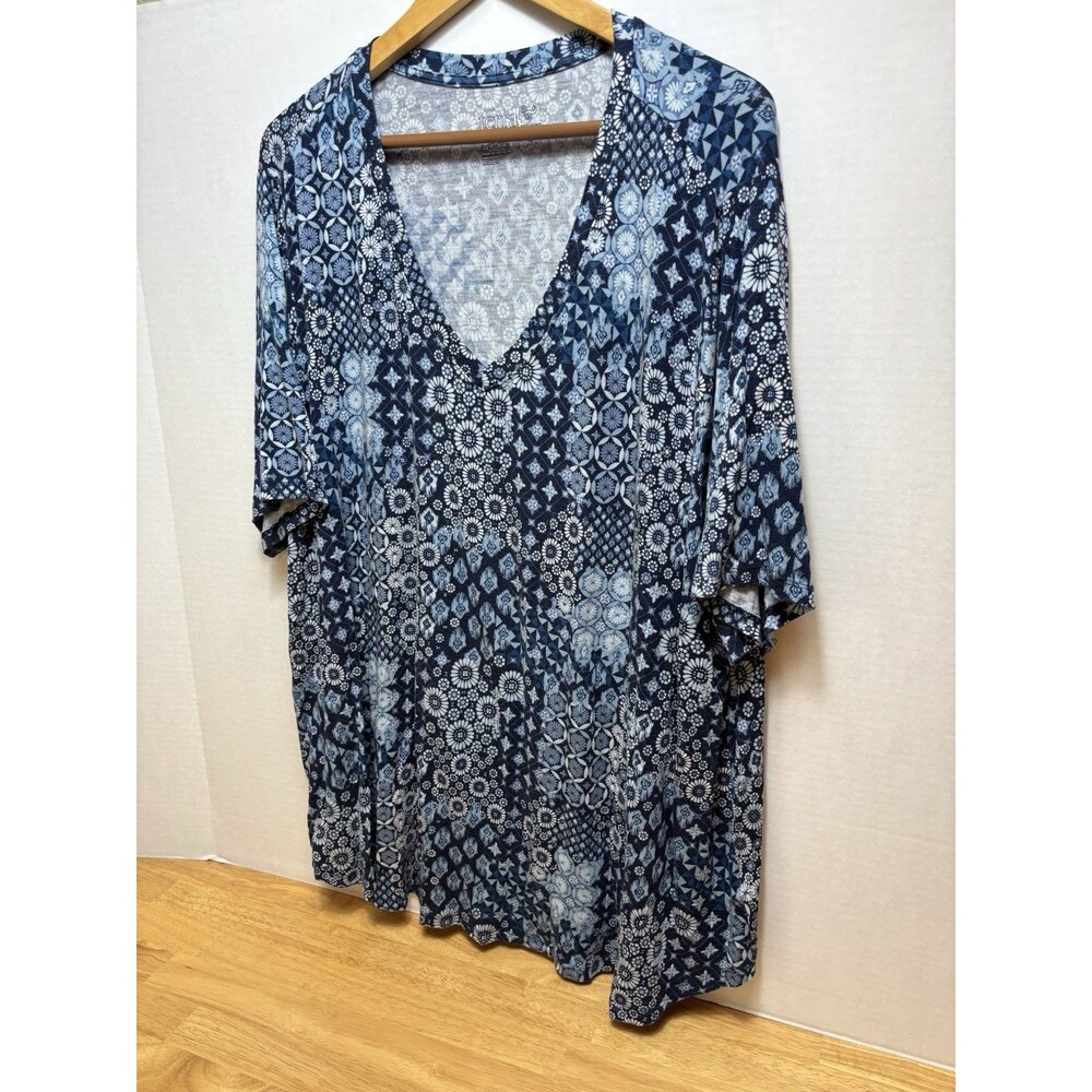 Terra Sky Woman’s Shirt Size 3x (24-26) Blue Patterned V Neck  Short Sleeve
